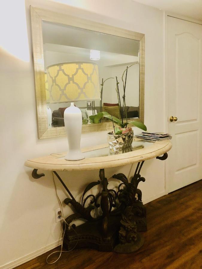 Cozy Apartment In Oakville , Ontario , Canada Buitenkant foto